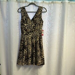 NWT Vince Camuto animal print dress